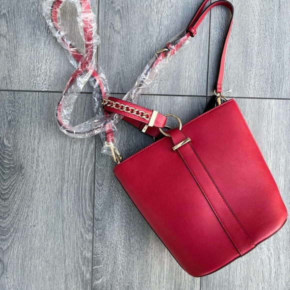 Inc international concepts red bucket bag crossbody bag - Picture 2 of 12